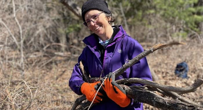 Creek Farm Volunteer